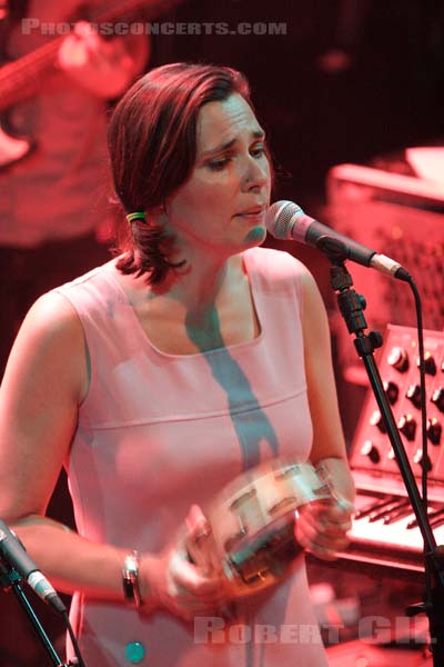 STEREOLAB - 2006-05-13 - PARIS - La Cigale - 